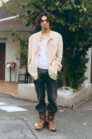 【スナップ】無骨になりがちなブーツインでも、どことなくエレガントな雰囲気漂う“シティバイカー”ルック