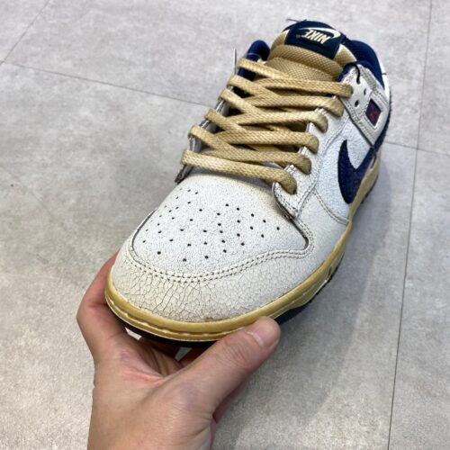 Stranger Things × Nike（ストレンジャー・シングス × ナイキ）のダンク ロー “ファントム/ミッドナイト ネイビー”