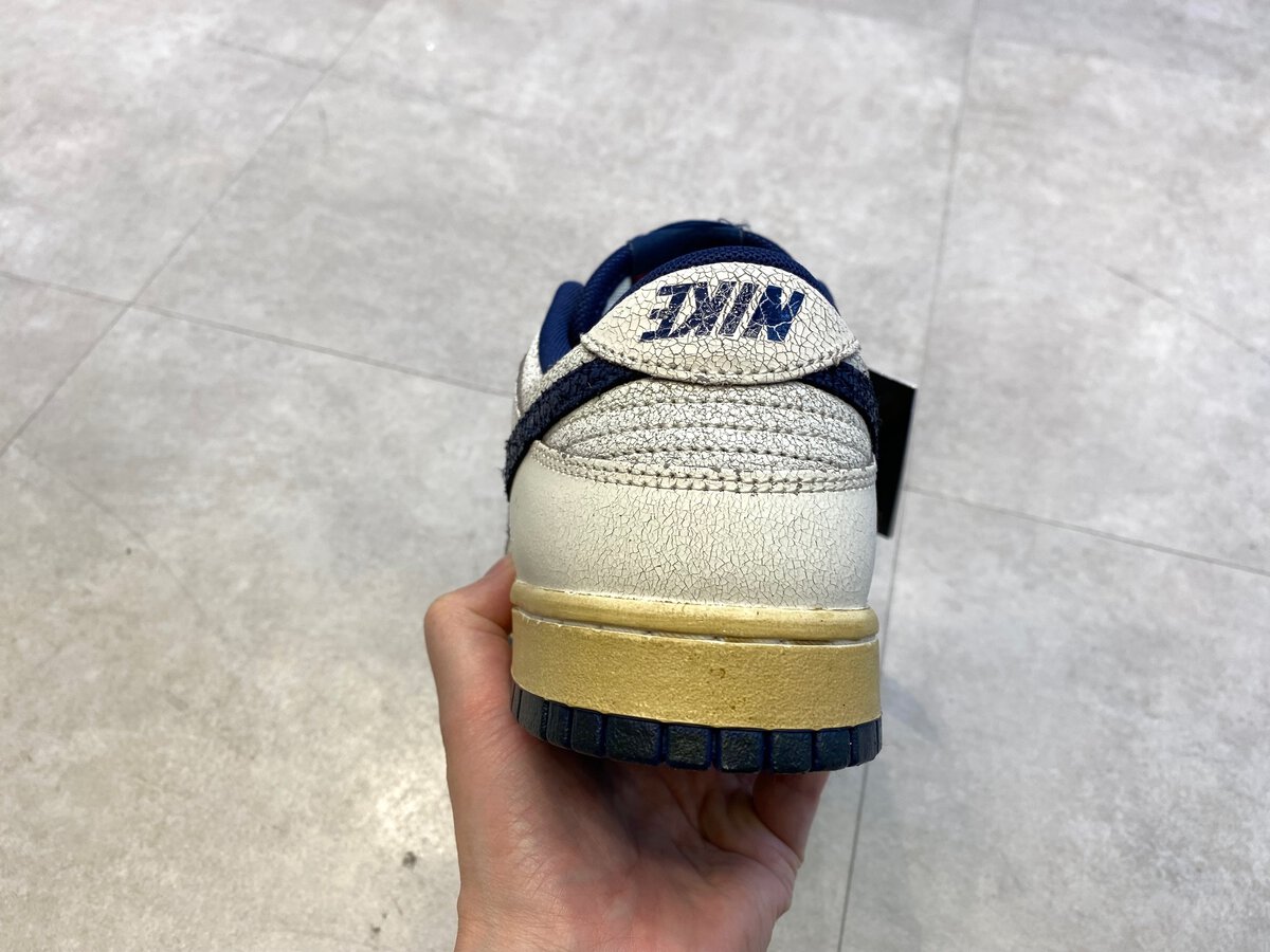 Stranger Things × Nike（ストレンジャー・シングス × ナイキ）のダンク ロー “ファントム/ミッドナイト ネイビー”