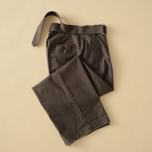 ヨンロクサンのブラウンパンツ