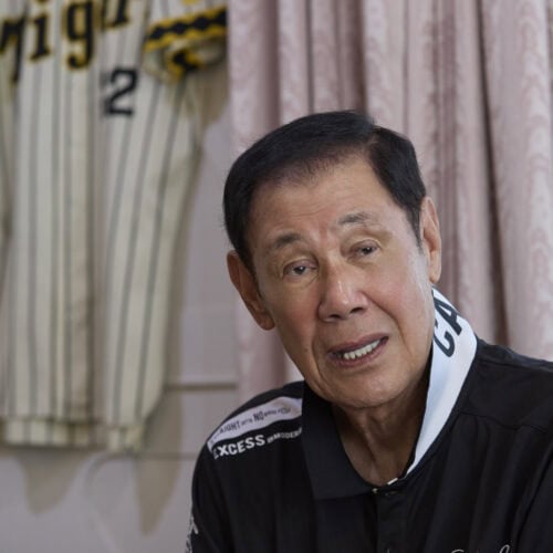 「ミスタータイガース」らしく、田淵の自宅リビングには阪神時代のユニフォームが飾られている。