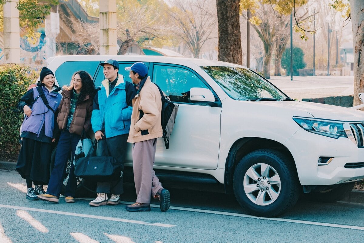 ショート丈とロング丈まで豊富なラインナップで、ライフスタイルに取り入れやすいデザインに加え、インサイドファスナーで着脱も容易。冬のアウトドア、そして日常のタウンユースまで幅広く活躍する万能ブーツとなっている。