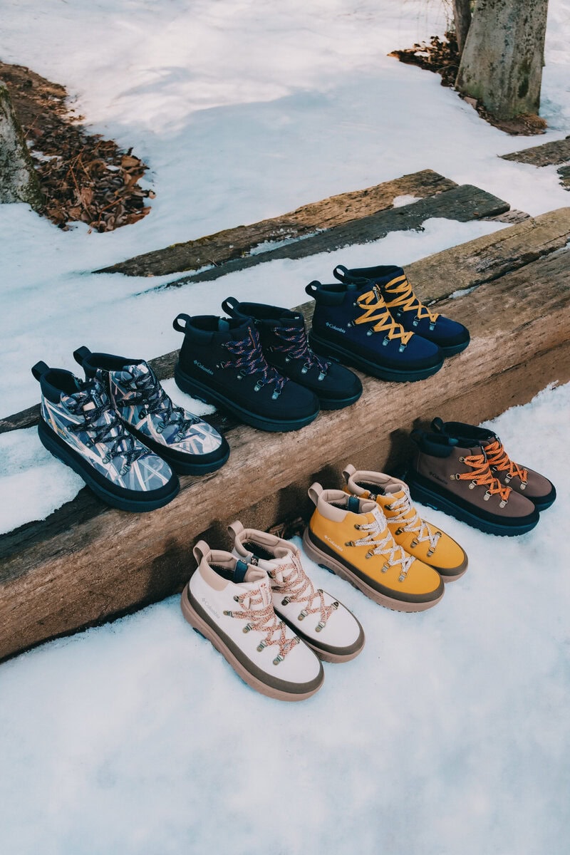 ライニングには、体の熱を反射して効率よく保温するコロンビア独自の熱反射保温テクノロジー「OMNI-HEAT INFINITY」を搭載。内側に配置されたゴールドのドットが熱を反射し、暖かさをキープしながら、ムレを逃して快適な履き心地に。