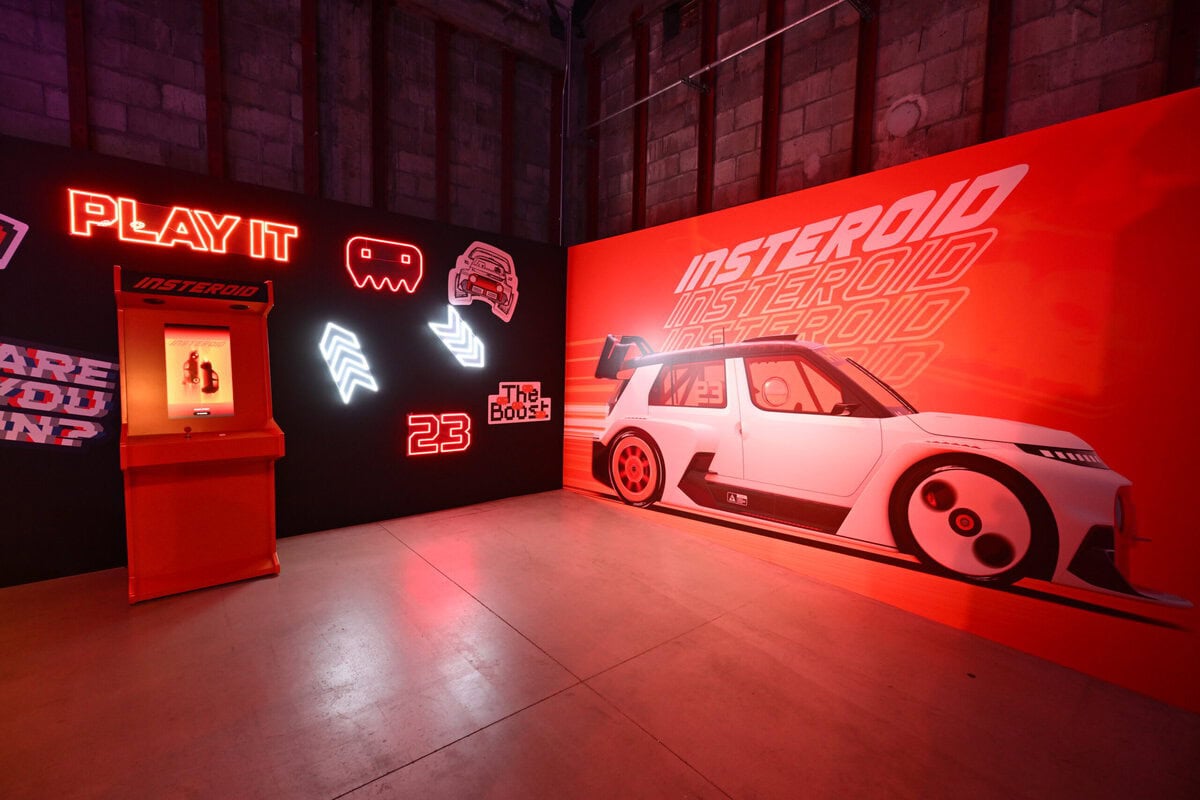 今回のインスタロイドはデザインチームの「もしも(What if)?」という問いかけから生まれた“創造と遊びの実験車”