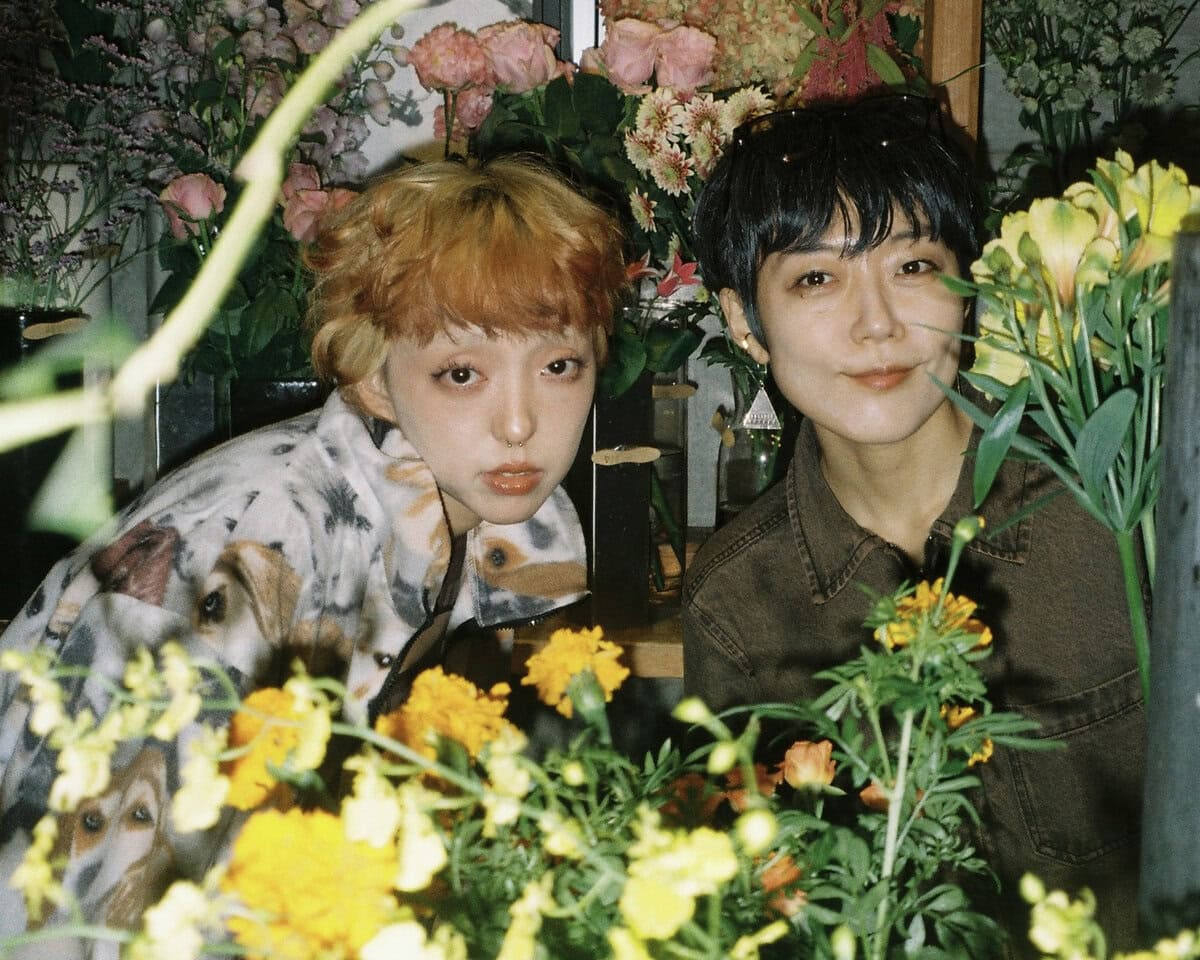 【たまに会う惑星】 モノンクル吉田沙良×CRCK/LCKS小田朋美が語る新作とシンガーの孤独 AI時代に「楽しい」を追求する理由とは