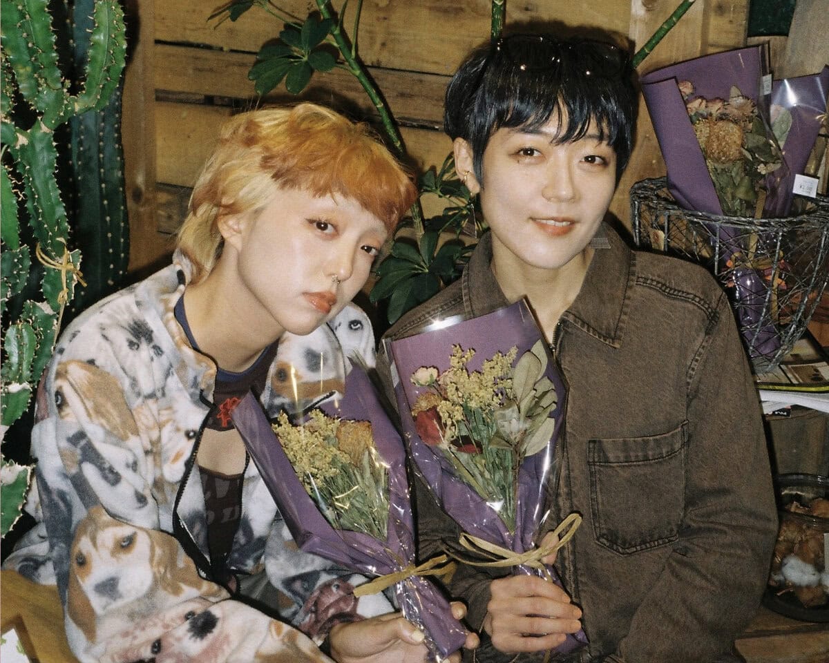 【たまに会う惑星】 モノンクル吉田沙良×CRCK/LCKS小田朋美が語る新作とシンガーの孤独 AI時代に「楽しい」を追求する理由とは