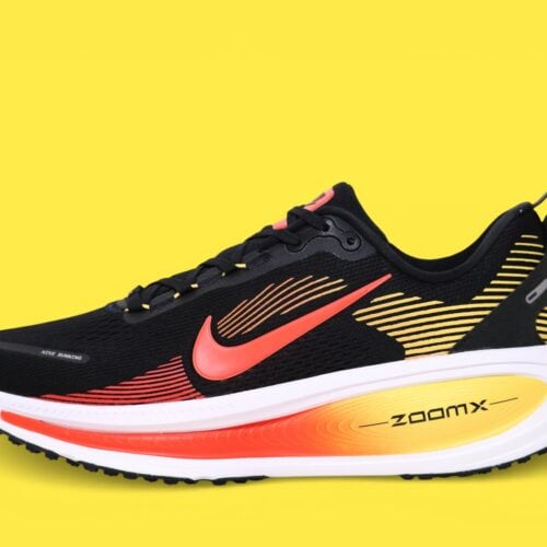 ナイキの「ボメロ18」¥16,500