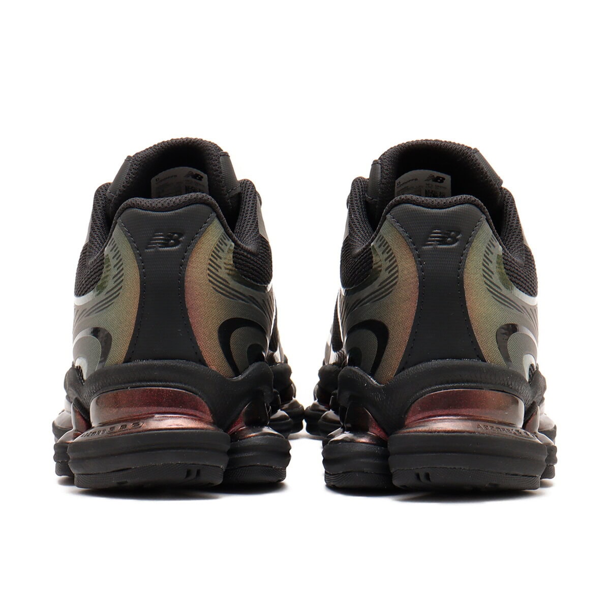 ニューバランスの「アブゾーブ 2000」¥24,200