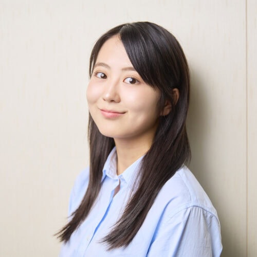 1st写真集を発売したグラビア界のゴールデンルーキー・福井梨莉華