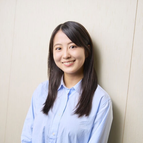 1st写真集を発売したグラビア界のゴールデンルーキー・福井梨莉華