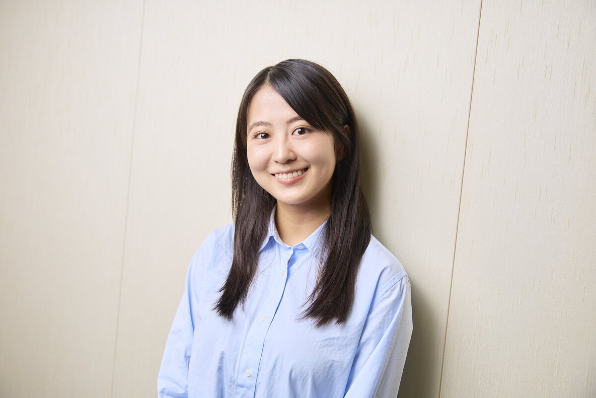 1st写真集を発売したグラビア界のゴールデンルーキー・福井梨莉華