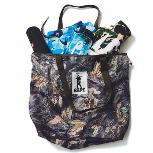 smart8月・9月合併号 特別付録 A BATHING APE®の「TREE EDGE CAMO ビッグトートバッグ」は、海やプールへでも使いやすい