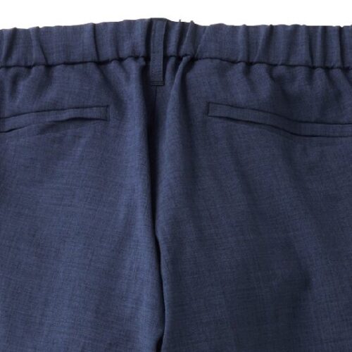 バックのウエスト部分はゴム仕様になっていて穿きやすさも考えられています