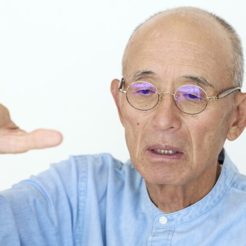 誕生3カ月前に、父・仙蔵が他界