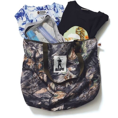 smart8月・9月合併号 特別付録 A BATHING APE®の「TREE EDGE CAMO ビッグトートバッグ」は、旅行や帰省にもぴったり