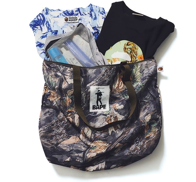 smart8月・9月合併号 特別付録 A BATHING APE®の「TREE EDGE CAMO ビッグトートバッグ」は、旅行や帰省にもぴったり