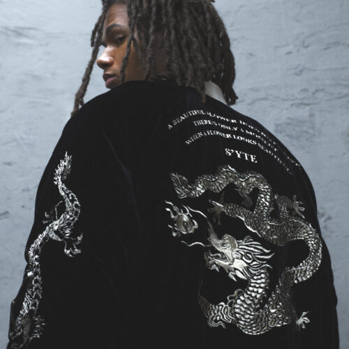 ヨウジヤマモトなら“ダウンはこう魅せる”!S’YTE×TAIONによる神刺繍のリバーシブルダウンスカジャンが登場