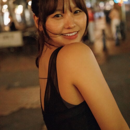 『3rd写真集 いつのまに、』を発売した本郷柚巴 ©︎菊地泰久/講談社