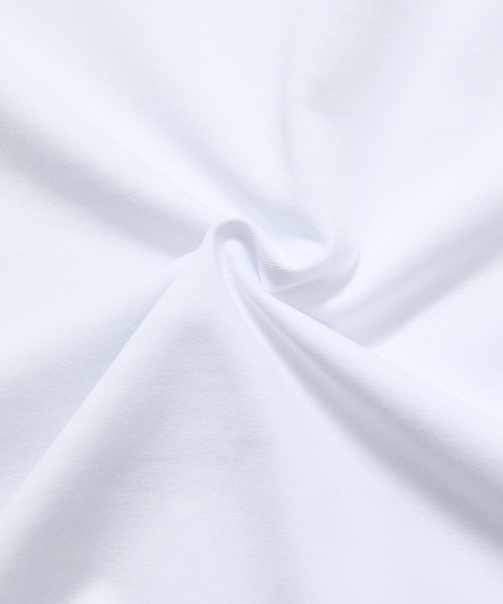 “夏の最強白Tシャツ”がローソンで買える！スタイリスト絶賛のフリークス監修Tが即戦力すぎる理由
