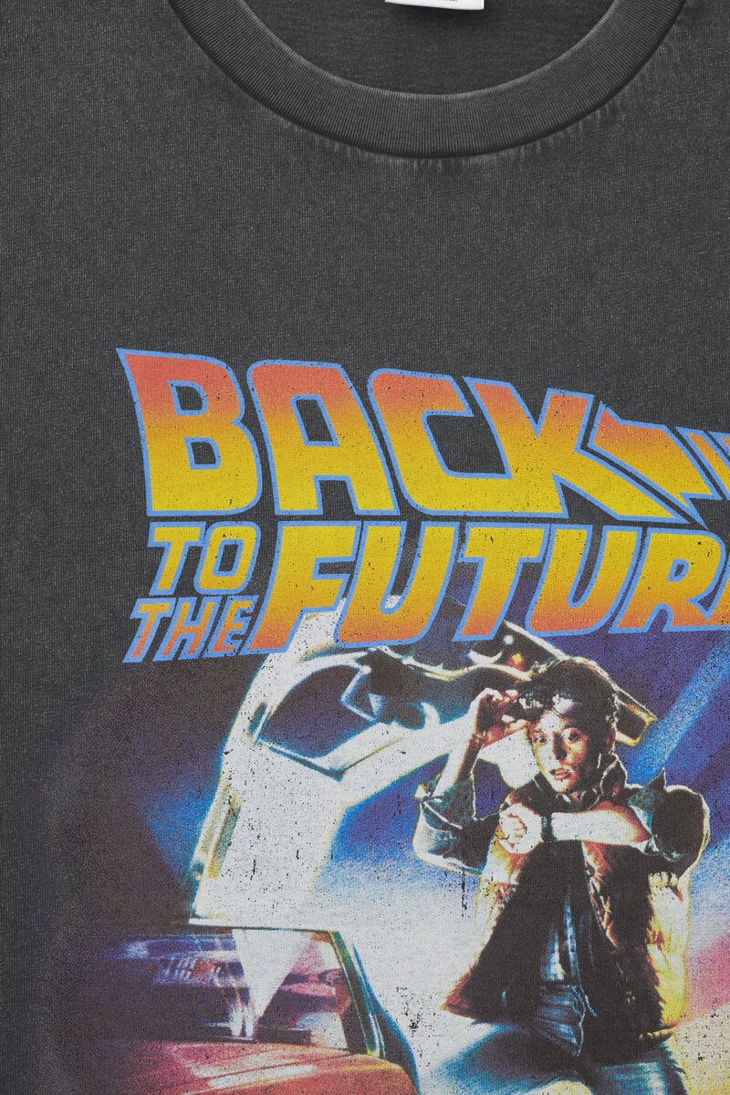ジーユー バック・トゥ・ザ・フューチャー Tシャツ プリント寄り