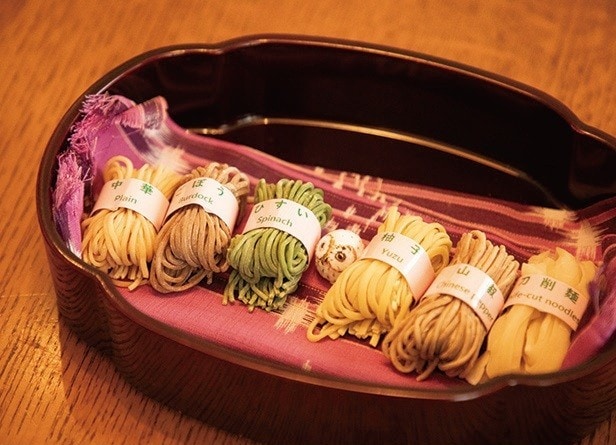 雑誌smart/田中みな実の連載「となりのみな実さん」episode 61 麺が好き! Guest・弘中綾香さん