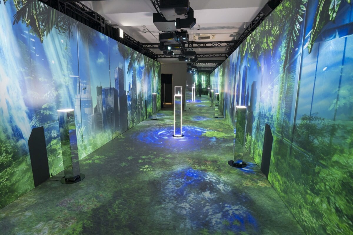 Ploom × NAKED, INC. ポップアップストア渋谷 アクアグリーン体感エリア