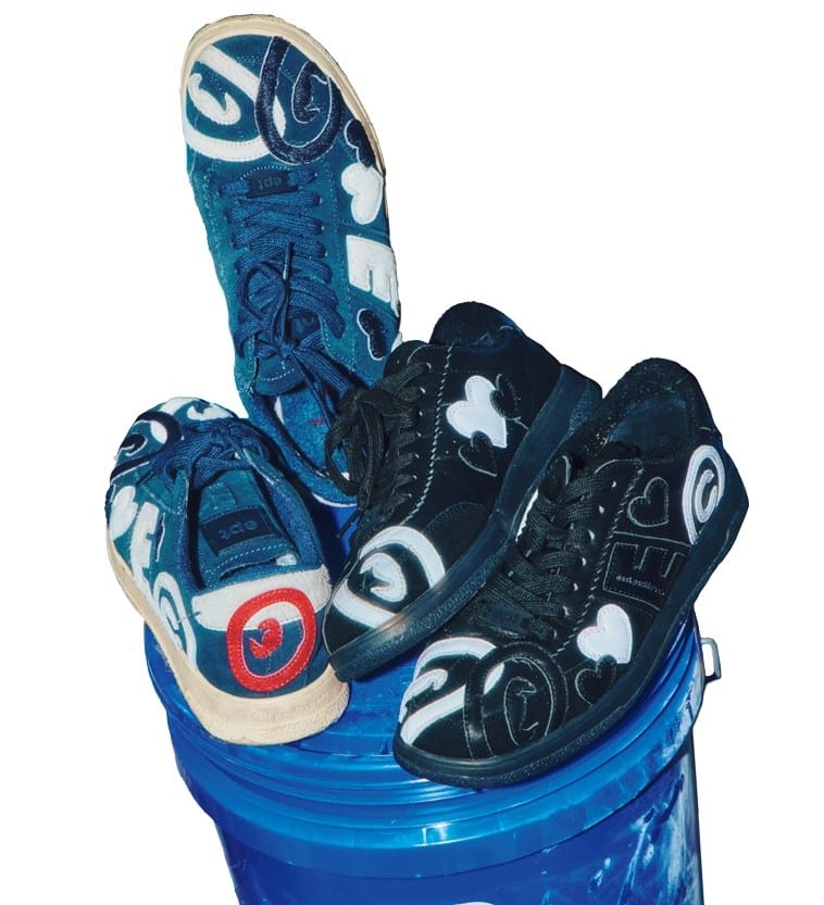 井上ヤマトさんとCOIN PARKING DELIVERYさんの私服&ハマりもの(スニーカー)