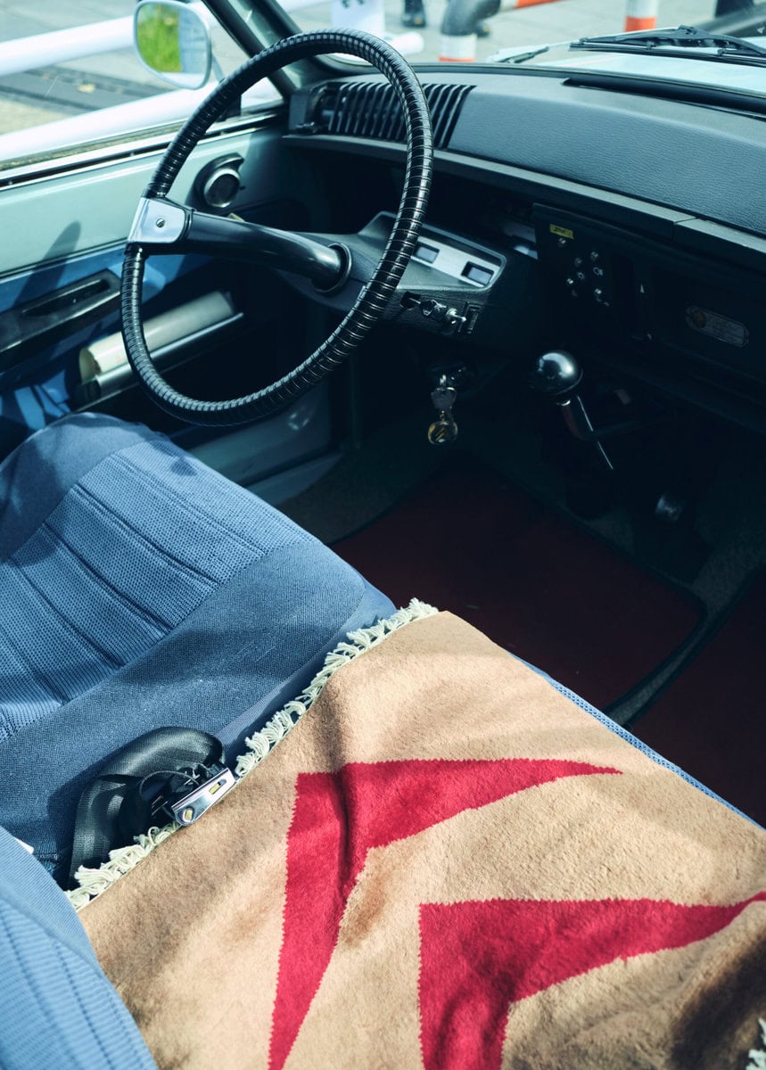 ジャルジャル後藤淳平の「欧州旧車」愛がすごすぎた！服部昌孝も驚く“洗練されたセンス”の正体と、3台維持を貫く独自の美学