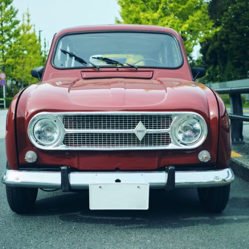 服部氏のルノー・4。