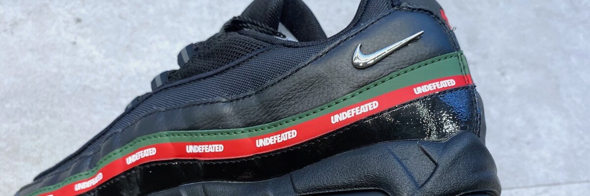 UNDEFEATED × Nike（アンディフィーテッド × ナイキ）のエアマックス95 SP "ブラック"