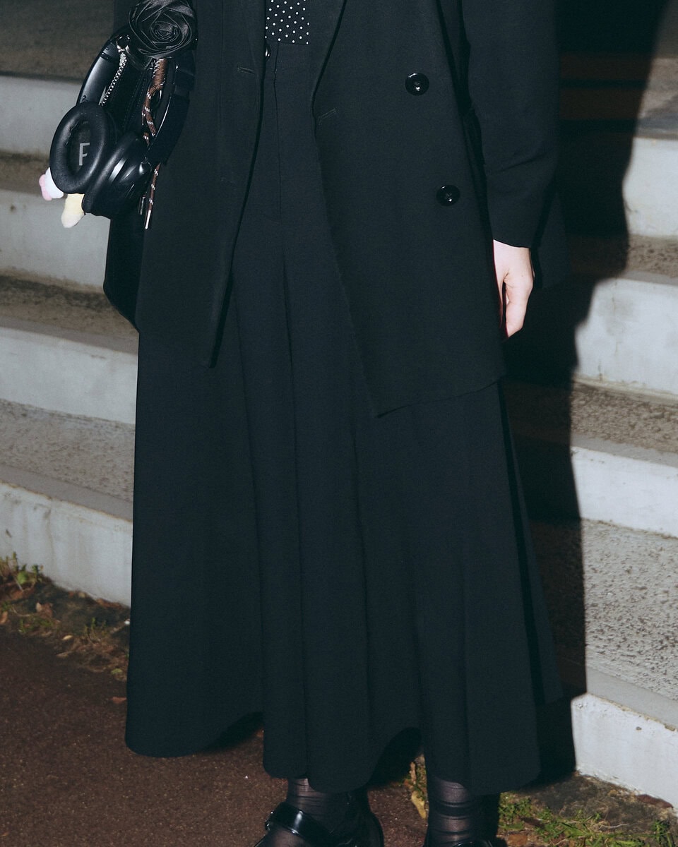 【スナップ】オールブラックのモードなコーデでも意識したのは「動きやすさ」