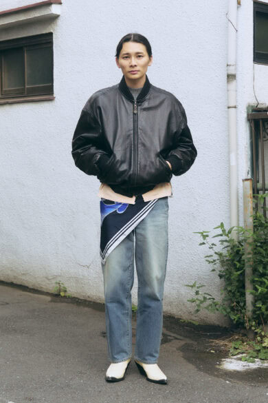 【スナップ】コーデの狙いは「セリーヌっぽく」…スカーフづかいが上品の極み