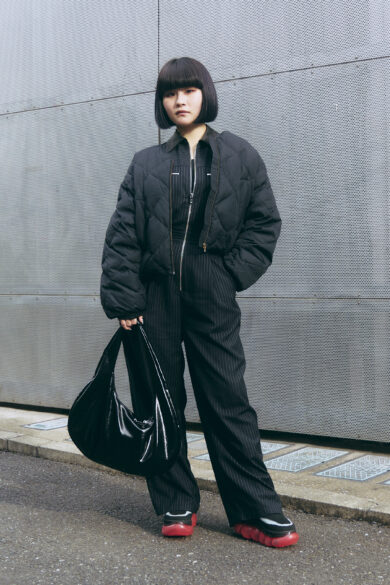 【スナップ】アウターを「サラッと」羽織るの正解例