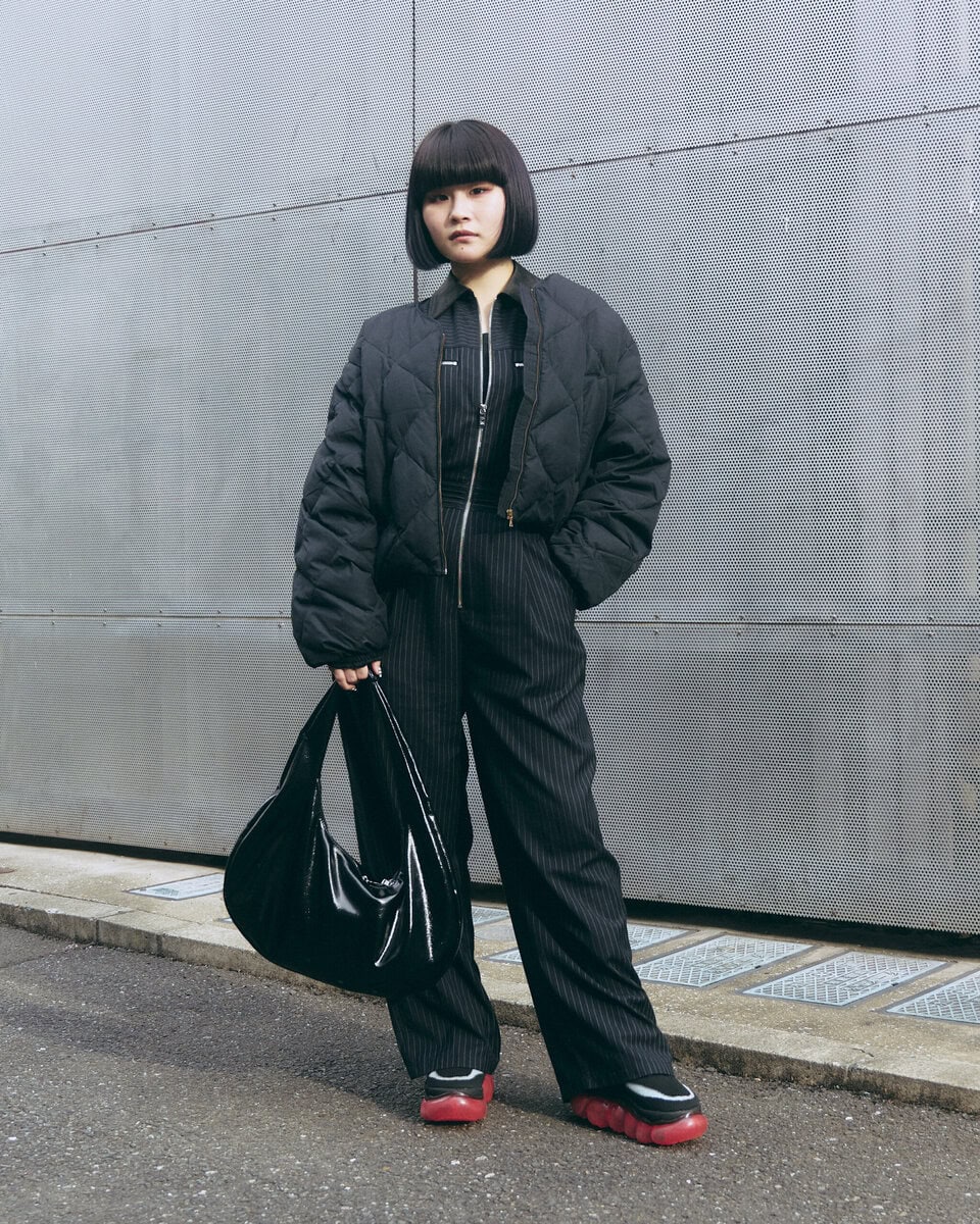 【スナップ】アウターを「サラッと」羽織るの正解例