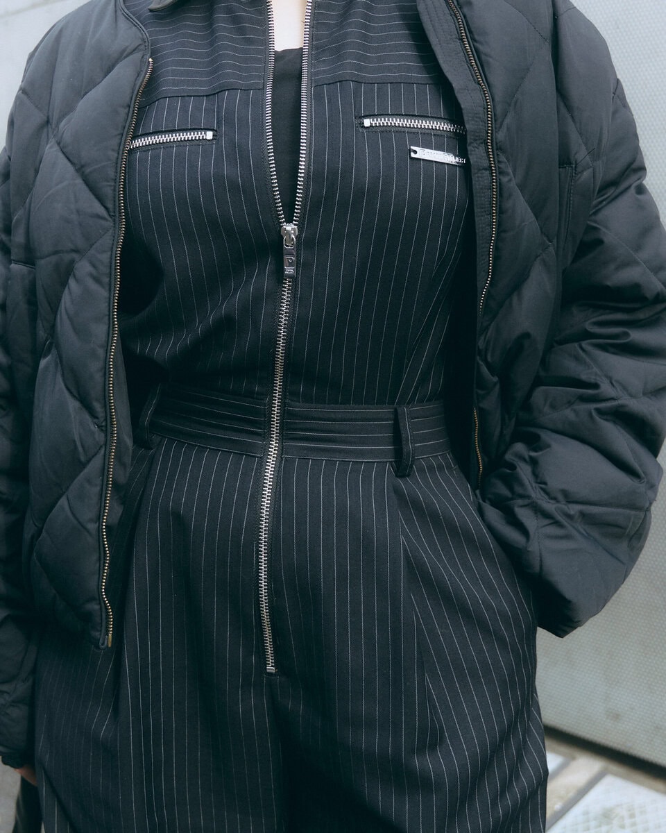 【スナップ】アウターを「サラッと」羽織るの正解例