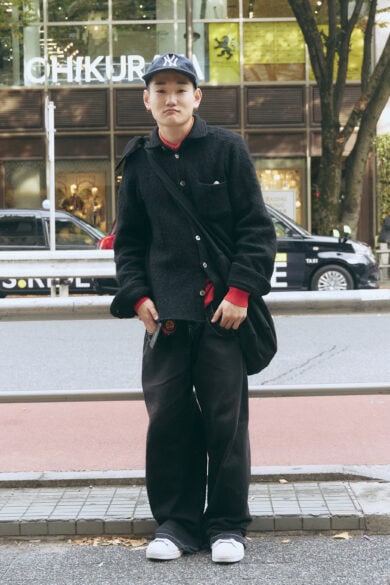 【スナップ】インナーのオレンジを首元と袖から全力で見せるための着こなし