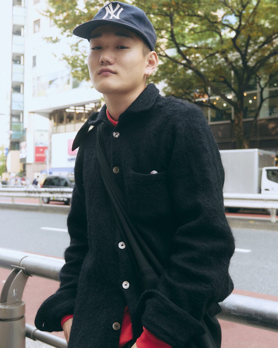 【スナップ】インナーのオレンジを首元と袖から全力で見せるための着こなし