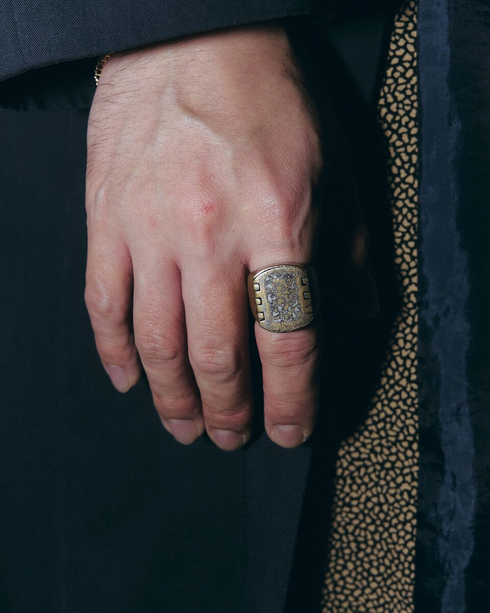 【スナップ】インパクト抜群のTシャツが絶対的主役…ただし足元までぬかりなく