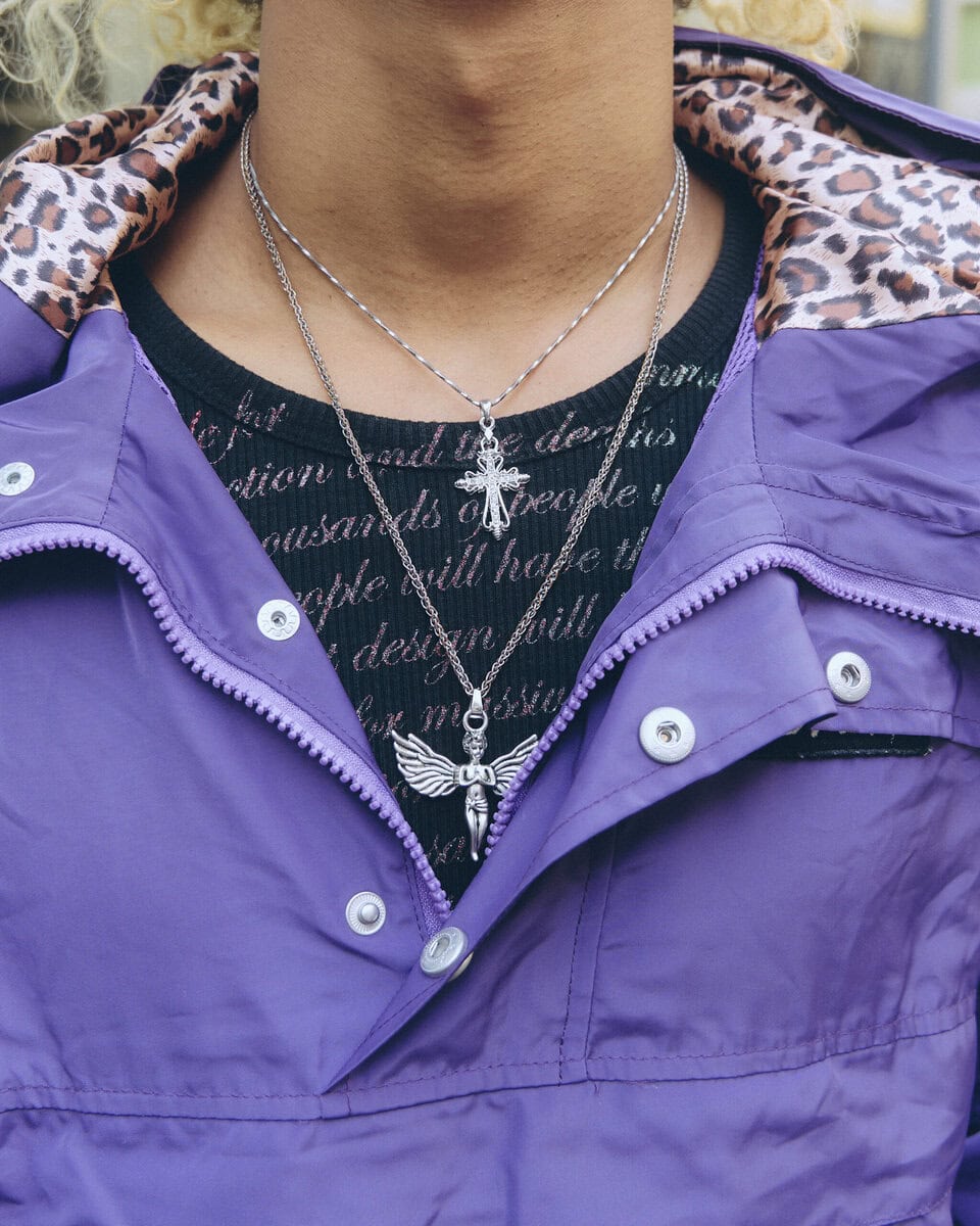 【スナップ】アウター、スニーカー…随所に効かせたペールトーンゆえに「ちょっといかつけどかわいい」