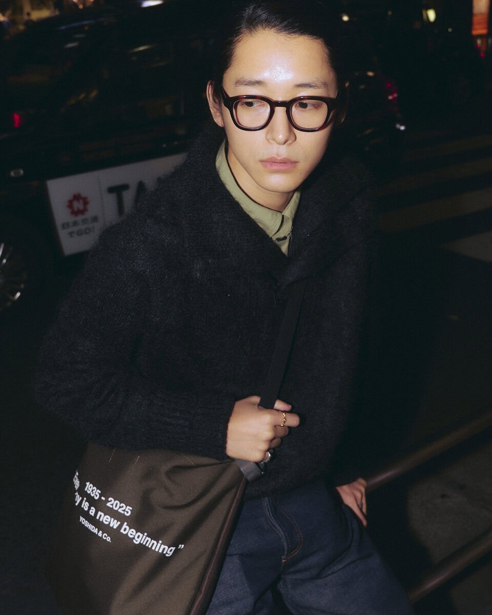 【スナップ】アー・ペー・セーのデニムからの逆算でボリュームあるニットをトップスに