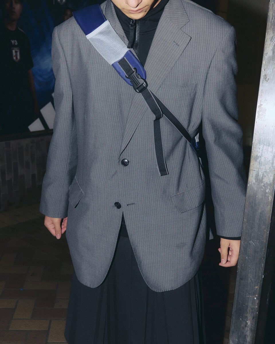 【スナップ】ボトムスにスカートを重ねてモード感をさらに演出