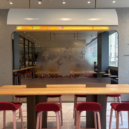 スターバックスリザーブ® カフェ 新宿マルイ本館2階店