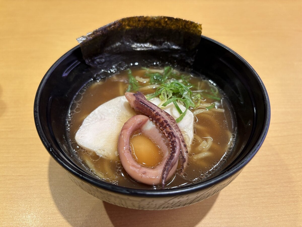 スシロー　能登小木港いかのせいか白湯醤油ラーメン