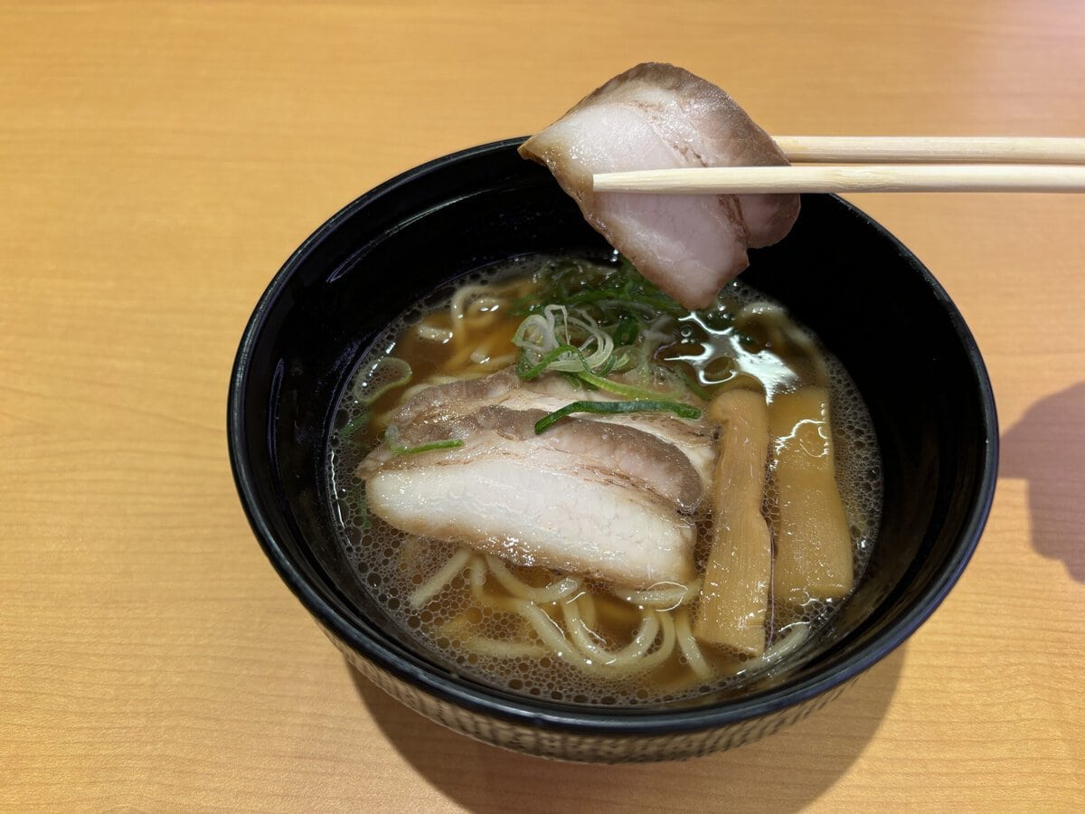 スシロー　「本家 第一旭」監修の醤油ラーメン