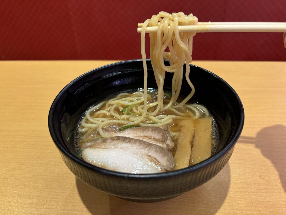 スシロー　「本家 第一旭」監修の醤油ラーメン