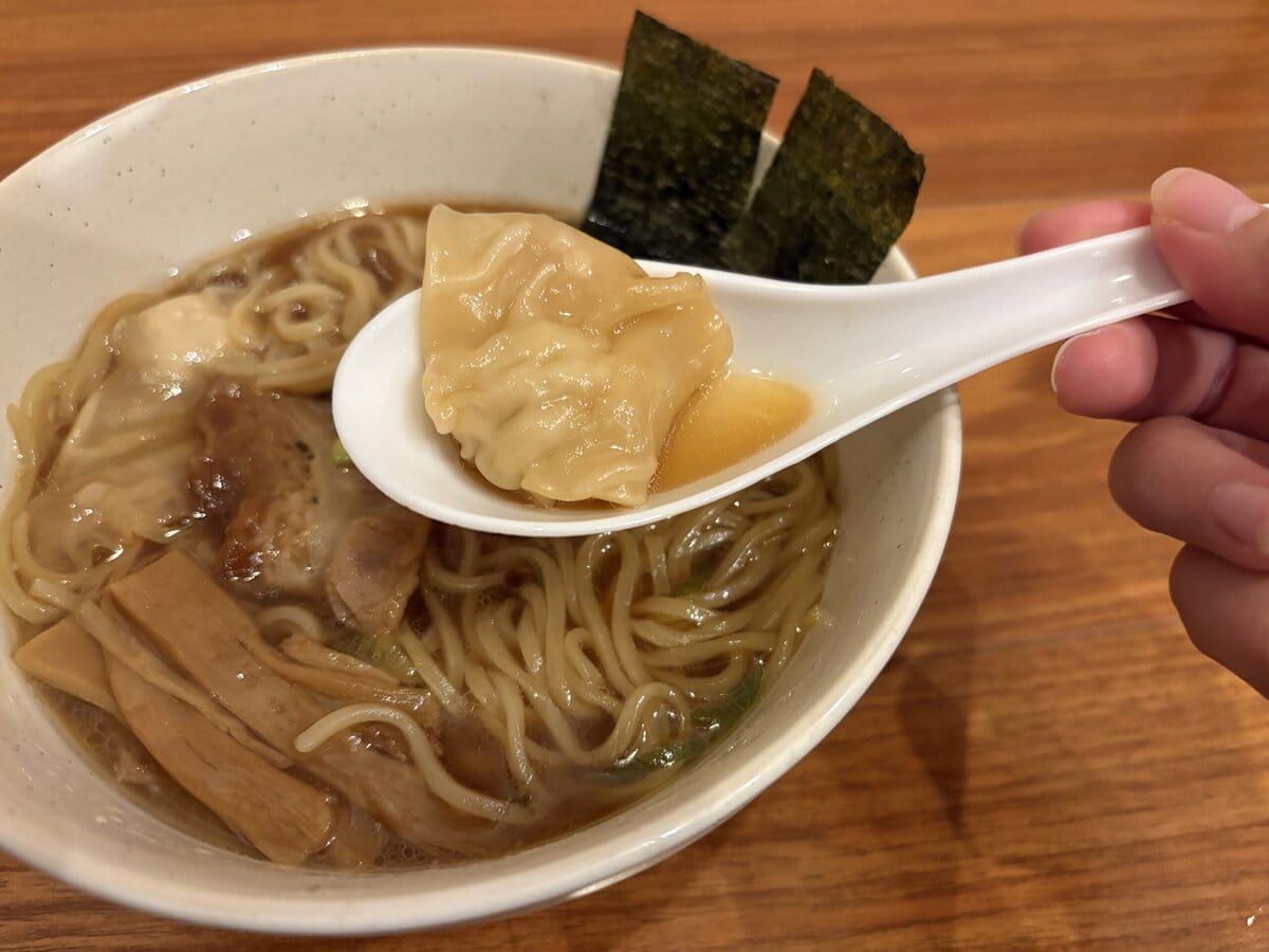 お水がいらないプレミアム カドヤ食堂ワンタンめん