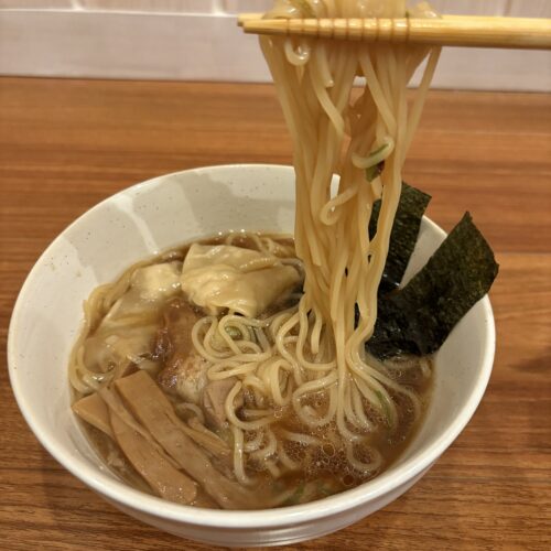 お水がいらないプレミアム カドヤ食堂ワンタンめん
