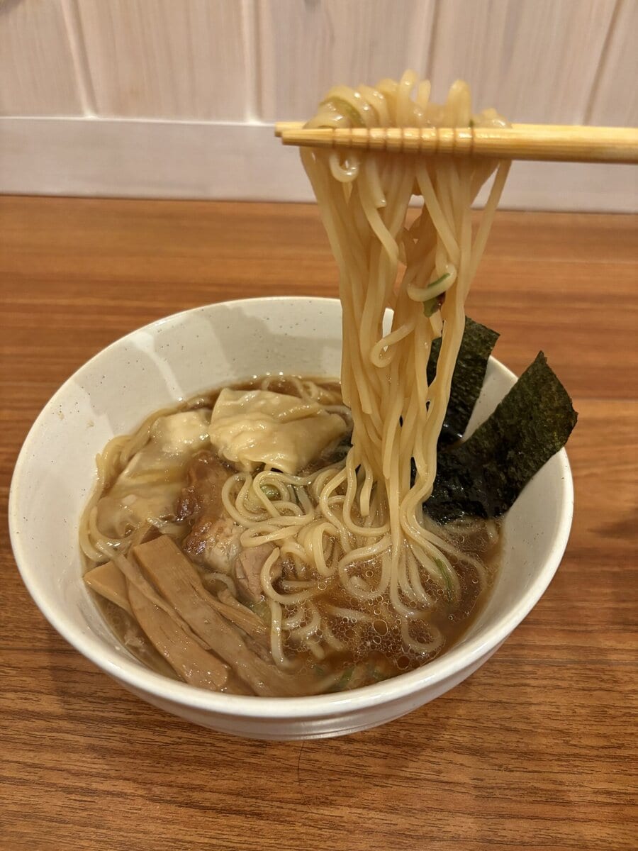お水がいらないプレミアム カドヤ食堂ワンタンめん