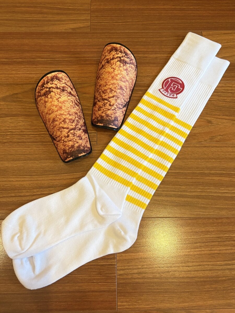 ファミチキ すね当て＆ソックス