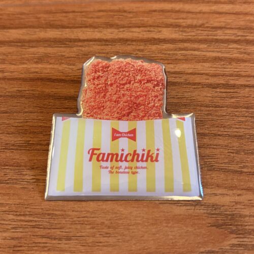 ファミチキ ピンバッジ